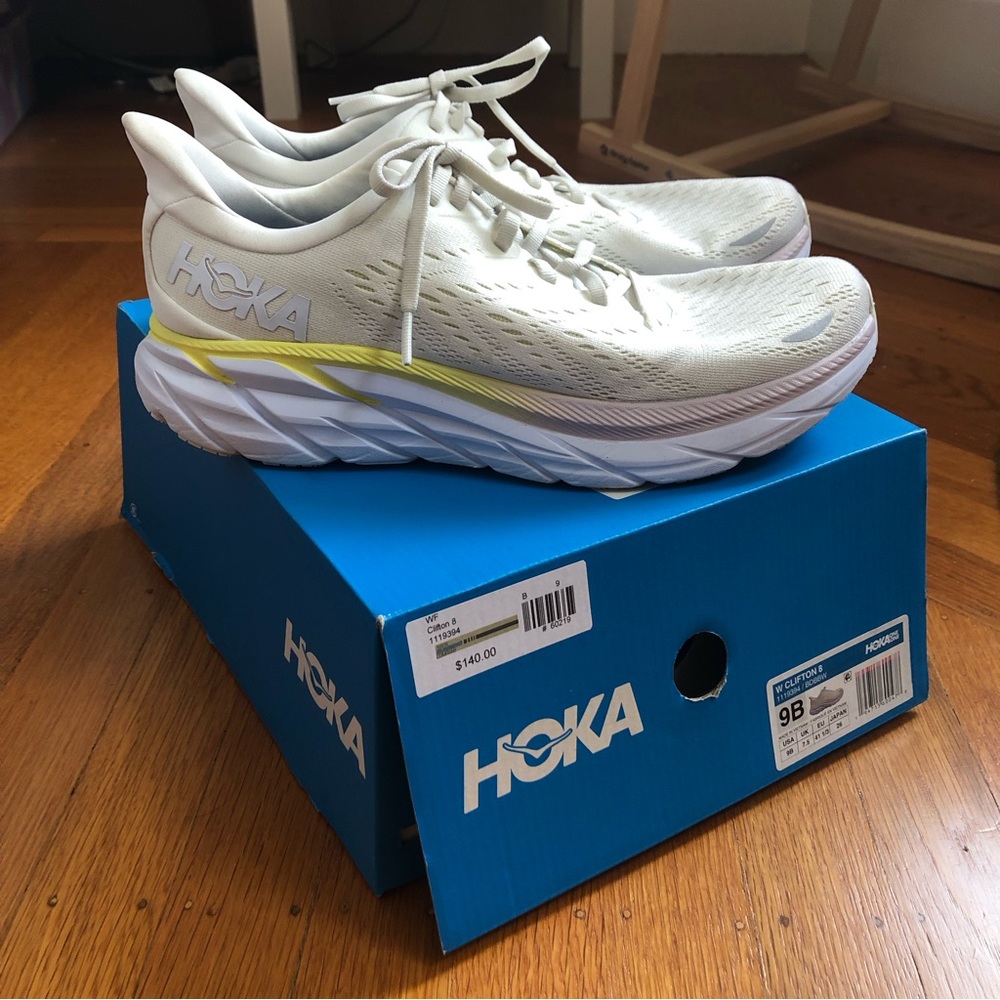 Hoka Clifton 8 • size 9